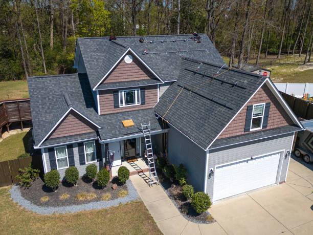 Best Flat Roofing  in Waynesburg, OH